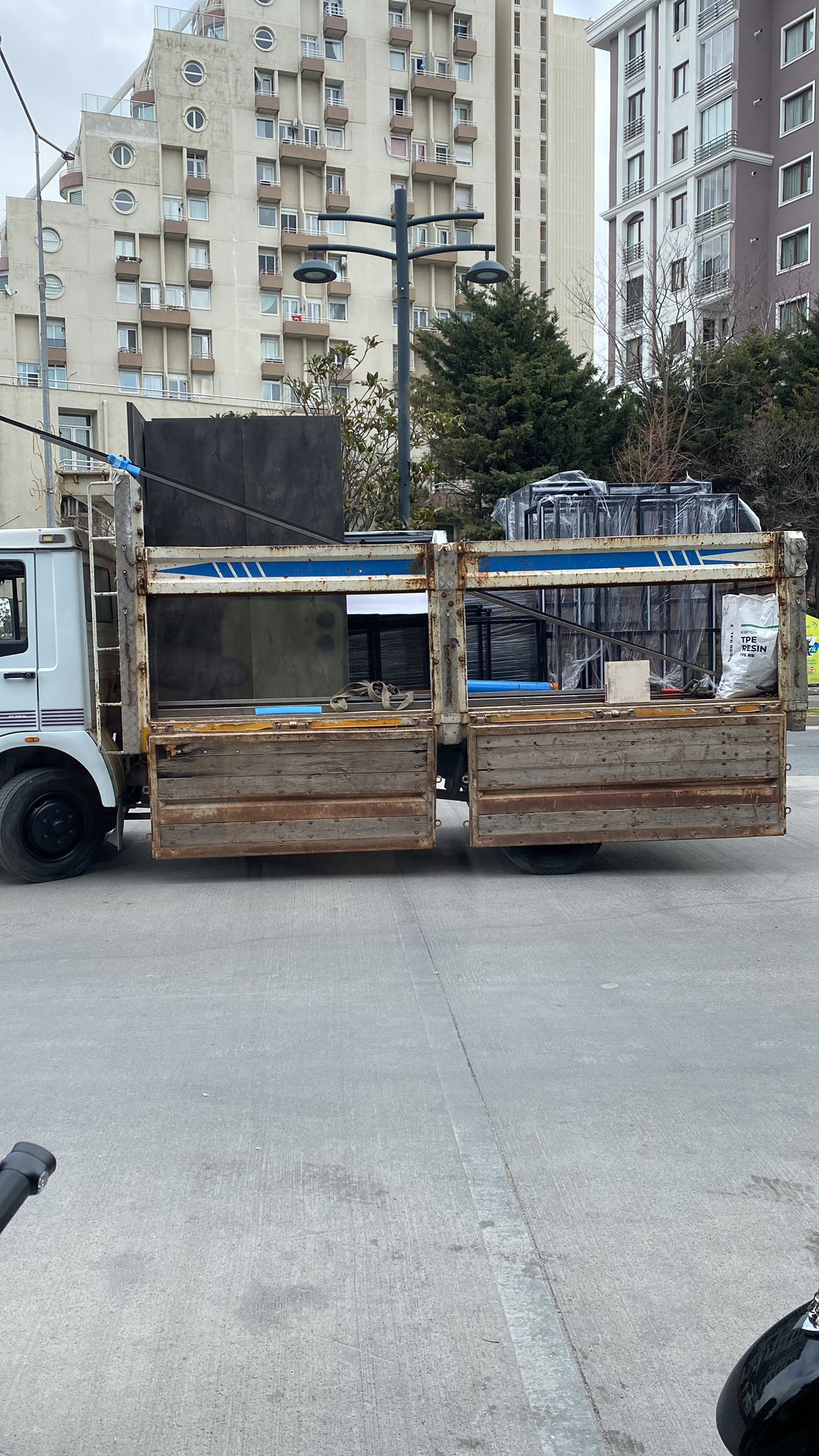 Modern Depolama